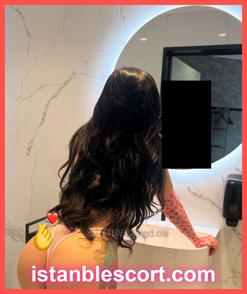 Dilara, 32 — بطاقة فترينة مركز مرافقة كاديكوي